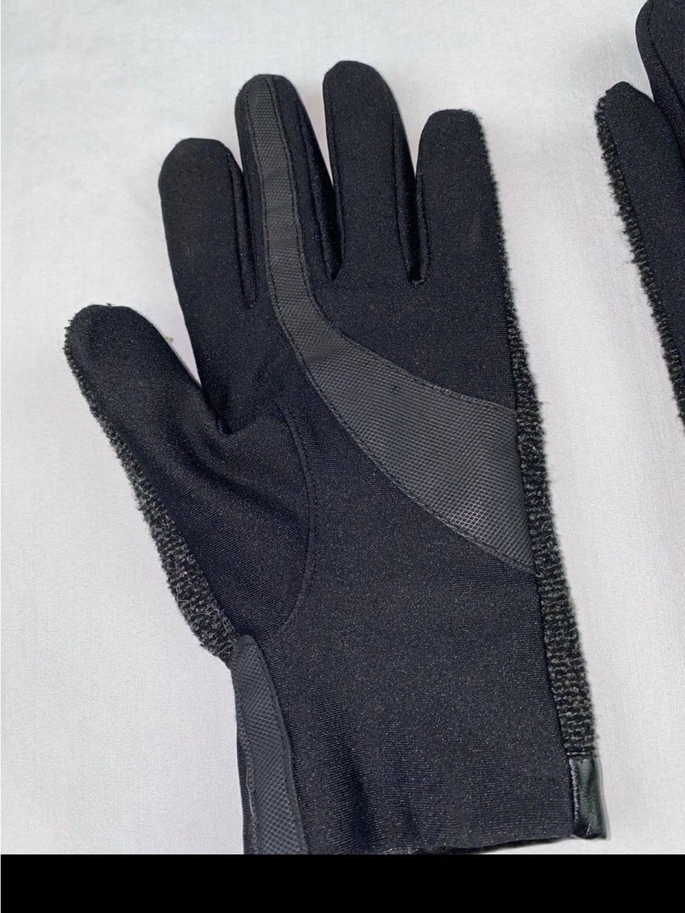 Gloves - Picture 5 of 8
